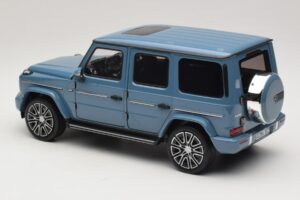 Mercedes G-Class W465 Vintage Blue Norev 1:18 183034 Metaal — afbeelding 5 van 6