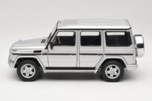 Mercedes G500 W463 LWB Dealer Editie Zilver AUTOart 1:18 B66962142 Metaal — afbeelding 4 van 8