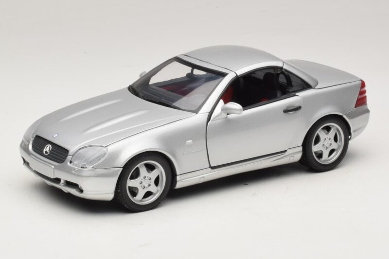 Mercedes SLK230 R170 AMG Roadster Zilver UT Models 1:18 26152 Metaal