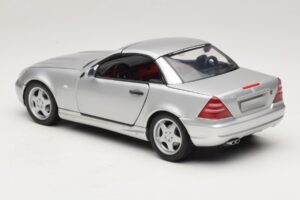 Mercedes SLK230 R170 AMG Roadster Zilver UT Models 1:18 26152 Metaal — afbeelding 7 van 8