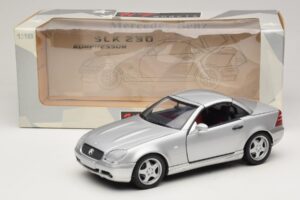 Mercedes SLK230 R170 AMG Roadster Zilver UT Models 1:18 26152 Metaal — afbeelding 8 van 8