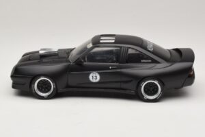 Opel Manta B Custom Mat Zwart Kenwood MCG 1:18 MCG18095 Metaal — afbeelding 3 van 6
