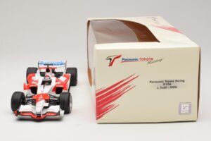 Panasonic Toyota Racing TF106 #11 J. Trulli 2006 Minichamps 1:18 AM59558L Metaal — afbeelding 6 van 7