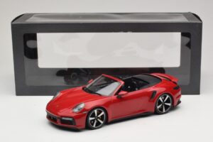 Porsche 911 992 Turbo S Cabriolet Donkerrood Minichamps 1:18 PORSCHE007 Metaal — afbeelding 6 van 6