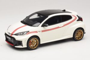 Toyota GR Yaris TGR Italy Gelimiteerde Editie Pure White Otto 1:18 OT1183 Hars