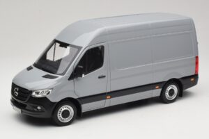 Mercedes Sprinter Grijs Norev 1:18 Mercedes Sprinter Grijs Norev 1:18 183042 Metaal