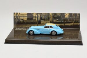 Alfa Romeo 8C 2900B Lungo Lichtblauw Minichamps 1:43 436120420 Metaal