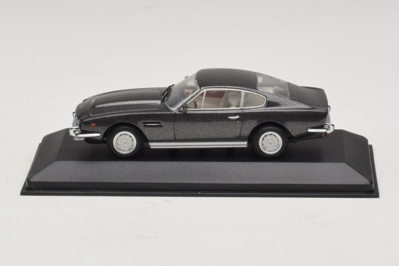 Aston Martin DBS On Her Majesty's Secret Service Vervangende Doos Minichamps 1:43 436137600-R1 Metaal