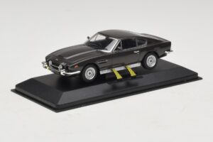 Aston Martin DBS On Her Majesty's Secret Service Met Ski's Minichamps 1:43 436137600-P1 Metaal — afbeelding 2 van 4