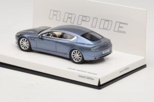 Aston Martin Rapide Blauw Metallic Minichamps 1:43 437137903 Metaal — afbeelding 3 van 5