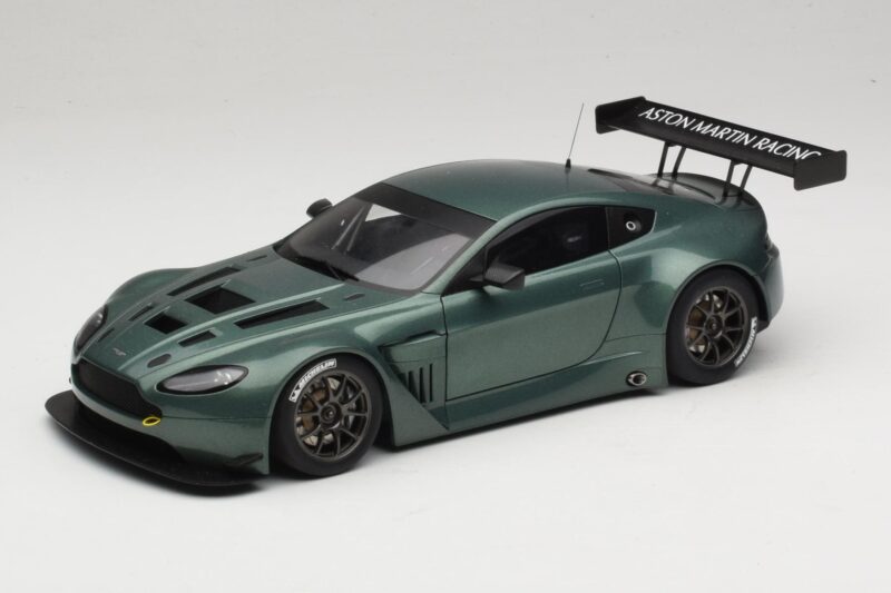 Aston Martin V12 Vantage GT3 Groen AUTOart 1:18 81306 Metaal