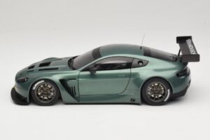 Aston Martin V12 Vantage GT3 Groen AUTOart 1:18 81306 Metaal — afbeelding 3 van 6