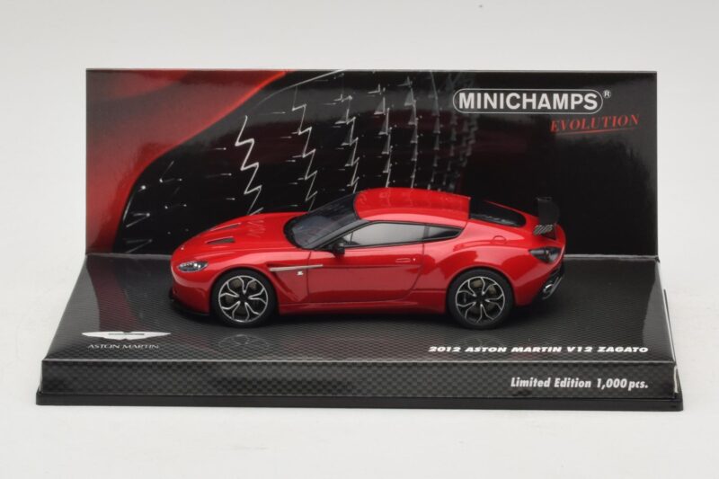 Aston Martin V12 Zagato Rood Minichamps 1:43 437137220 Metaal