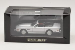 Aston Martin V8 Volante Zilver Minichamps 1:43 400137601 Metaal — afbeelding 4 van 4