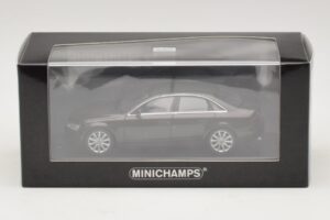 Audi A4 B8 Bruin Metallic Minichamps 1:43 410011000 Metaal — afbeelding 3 van 3