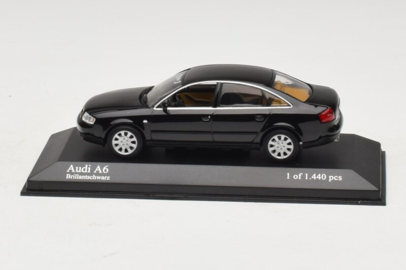 Audi A6 C5 Zwart Minichamps 1:43 Audi A6 C5 Zwart Minichamps 1:43 430010200 Metaal