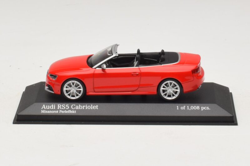 Audi RS5 B8 Cabriolet Rood Minichamps 1:43 Audi RS5 B8 Cabriolet Rood Minichamps 1:43 410011230 Metaal