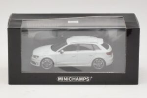 Audi S3 8V Sportback Wit Minichamps 1:43 437013010 Metaal — afbeelding 4 van 4