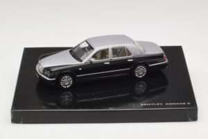 Bentley Arnage R Zilver Minichamps 1:43 Bentley Arnage R Zilver Minichamps 1:43 BL387 Metaal