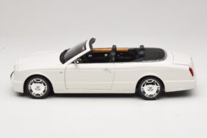 Bentley Azure Glacier White Vervangende Doos Minichamps 1:18 100139502-R1 Metaal — afbeelding 4 van 8