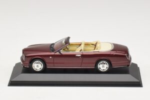 Bentley Azure Rood Metallic Minichamps 1:43 436139560 Metaal