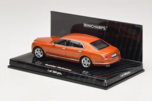 Bentley Mulsanne Oranje Metallic Minichamps 1:43 436139902 Metaal — afbeelding 3 van 4