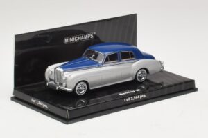 Bentley S2 Zilverblauw Minichamps 1:43 436139950 Metaal — afbeelding 2 van 4