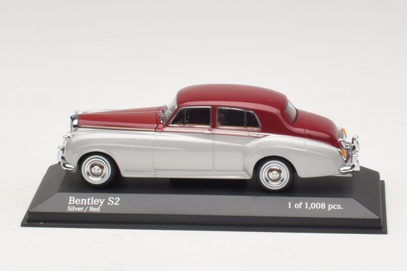 Bentley S2 Zilver Rood Minichamps 1:43 Bentley S2 Zilver Rood Minichamps 1:43 403139953 Metaal