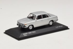 BMW 1800 TI/SA Zilver Minichamps 1:43 400025100 Metaal — afbeelding 2 van 4