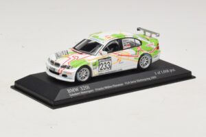 BMW 320i E46 #233 A. Priaulx / J. Muller Schubert Motorsport VLN Nurburgring 2005 Minichamps 1:43 400052433 Metaal — afbeelding 2 van 4