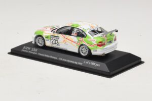 BMW 320i E46 #233 A. Priaulx / J. Muller Schubert Motorsport VLN Nurburgring 2005 Minichamps 1:43 400052433 Metaal — afbeelding 3 van 4