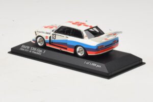 BMW 320i Group 5 #13 M. Winkelhock DRM 1977 Minichamps 1:43 400772313 Metaal — afbeelding 3 van 4