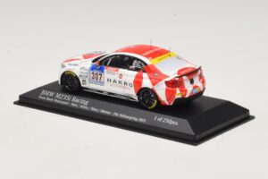 BMW M235i Bong Motorsport #307 Nett / Akata 24 Hours of Nurburgring 2015 Minichamps 1:43 437152507 Metaal — afbeelding 3 van 4
