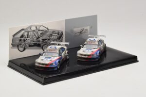 BMW M3 GTR Schnitzer Motorsport J. Müller / D. Müller / H-J. Stuck / P. Lamy Nürburgring 24 Hours Winnaar Editie Set 2004 Min — afbeelding 2 van 4
