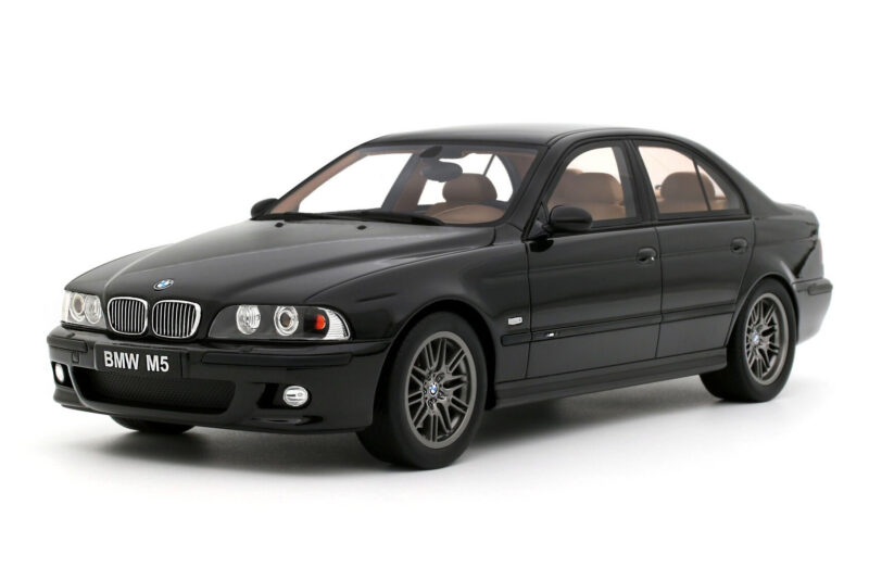 BMW M5 E39 Black Sapphire Metallic Otto 1:18 BMW M5 E39 Black Sapphire Metallic Otto 1:18 OT1338 Hars