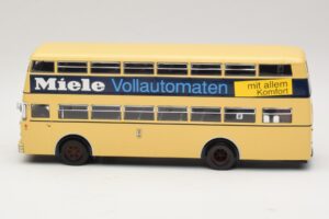 Bussing D2U Heckturen Miele Minichamps 1:43 439071086 Metaal — afbeelding 3 van 6