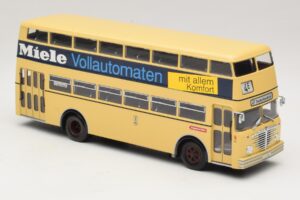 Bussing D2U Heckturen Miele Minichamps 1:43 439071086 Metaal — afbeelding 4 van 6