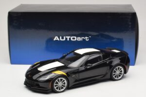 Chevrolet Corvette C7 Grand Sport Zwart met Witte Strepen AUTOart 1:18 71273 Composiet — afbeelding 8 van 8