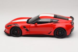 Chevrolet Corvette C7 Grand Sport Rood met Witte Strepen AUTOart 1:18 71274 Composiet — afbeelding 4 van 8