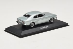 Ford Capri I Lichtblauw Metallic Maxichamps 1:43 940085501 Metaal — afbeelding 2 van 4