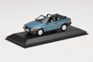 Ford Escort Mk3 Cabriolet Blauw Metallic Minichamps 1:43 400085030 Metaal — afbeelding 2 van 4
