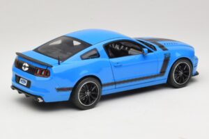 Ford Mustang Boss 302 S197 Blauw Shelby Collectibles 1:18 25414S Metaal — afbeelding 3 van 8