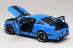 Ford Mustang Boss 302 S197 Blauw Shelby Collectibles 1:18 25414S Metaal — afbeelding 5 van 8