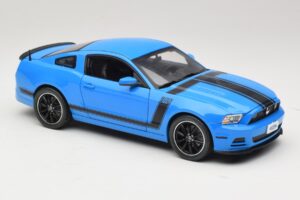 Ford Mustang Boss 302 S197 Blauw Shelby Collectibles 1:18 25414S Metaal — afbeelding 6 van 8