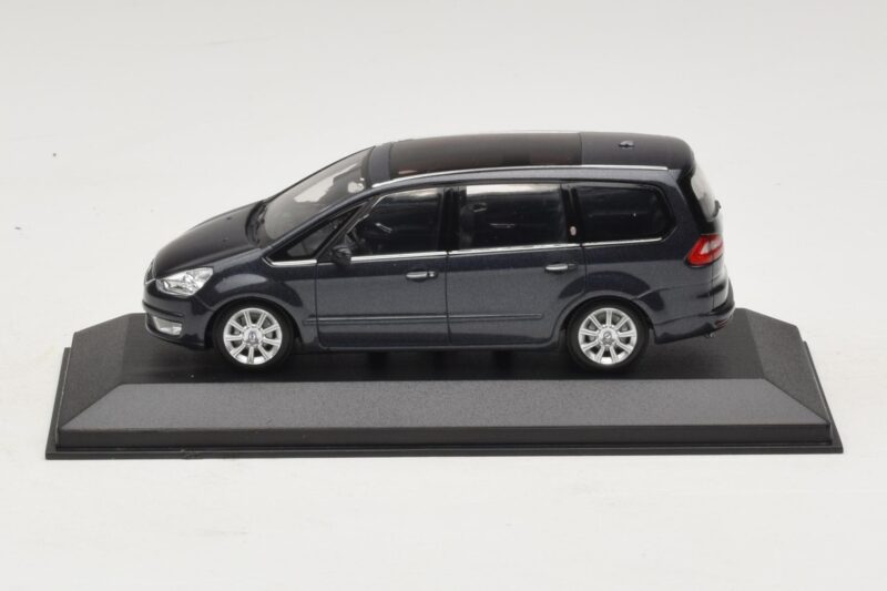 Ford S-Max Dark Grey Metallic Minichamps 1:43 400085400-P1 Metaal