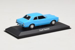 Ford Taunus TC Coupé Lichtblauw Maxichamps 1:43 940081301 Metaal — afbeelding 2 van 4