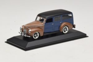 Ford V8 De Luxe Woody Station Wagon Bruin Blauw Minichamps 1:43 400082112 Metaal — afbeelding 2 van 4