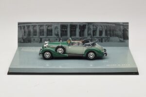Horch 853 Cabriolet Groen Minichamps 1:43 436012034 Metaal