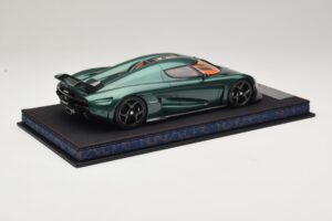 Koenigsegg Regera Groen Getint Carbon FrontiArt 1:18 AS010-110 Hars — afbeelding 2 van 7