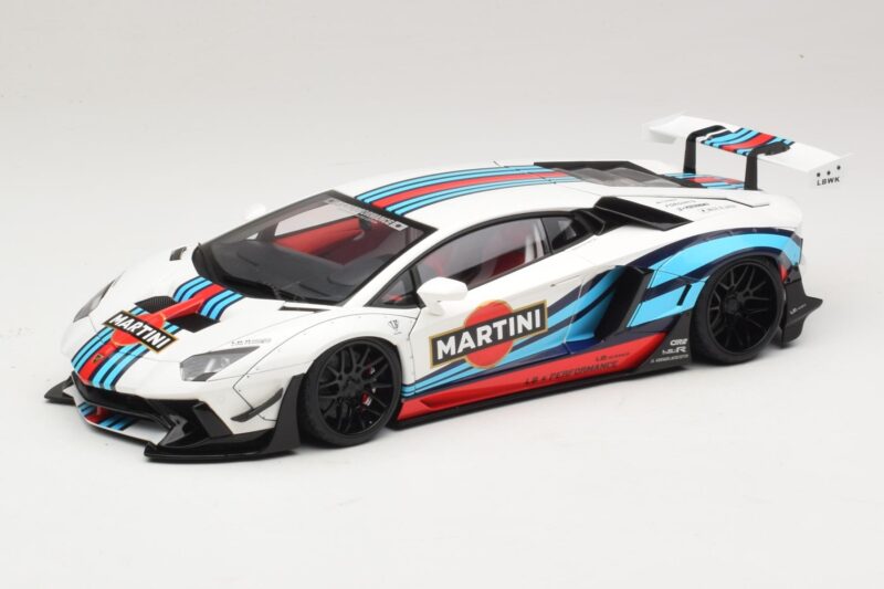 Lamborghini Aventador LB Works Martini Livery AUTOart 1:18 79185 Composiet